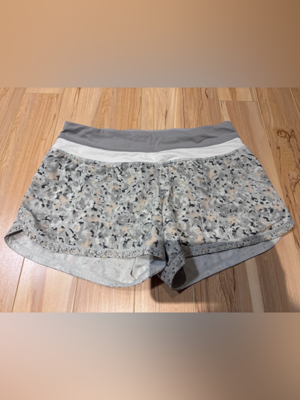 Lululemon Women's Gray Shorts